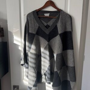 Boston Proper V-Neck Sweater in Gray and Black